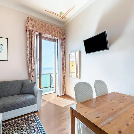 Apart Otel Gardasol Superior 1 Vista *